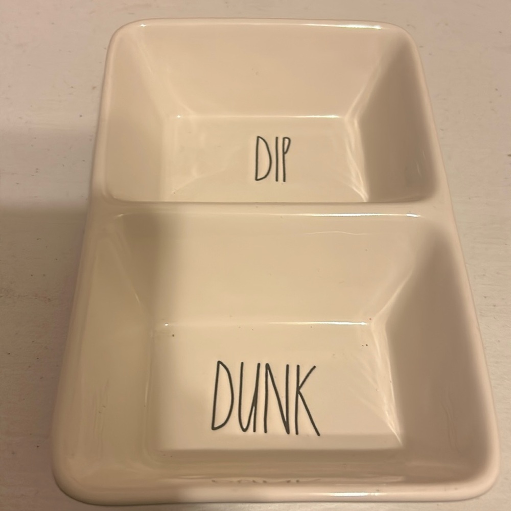 Rae Dunn dish